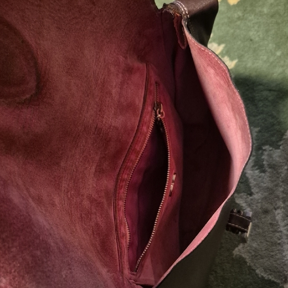 Stylish Brown Leather Shoulder Bag - Picture 5 of 12